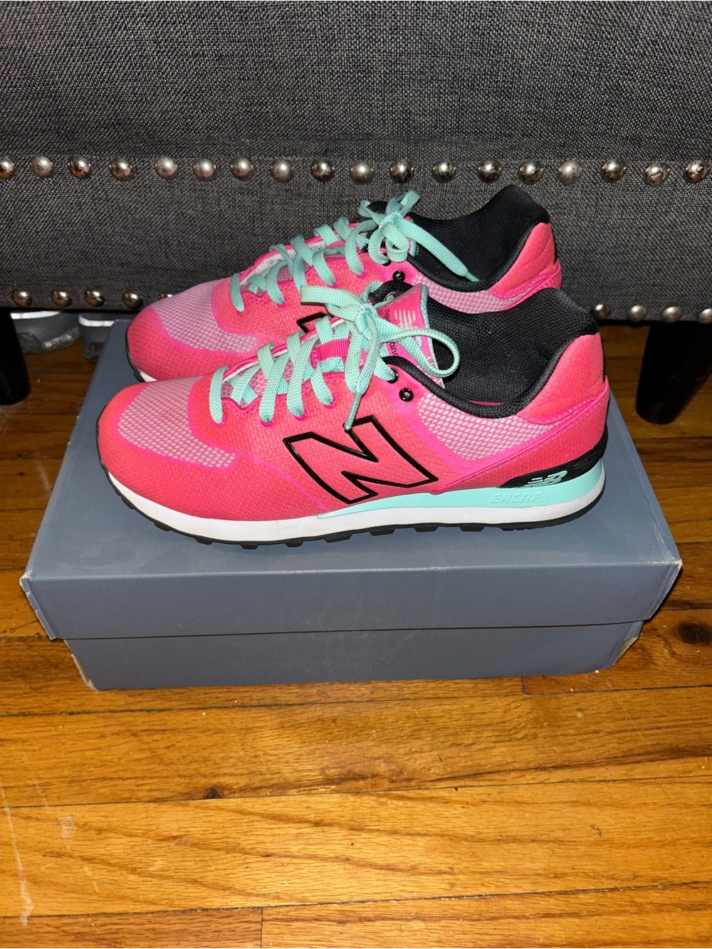 New Balance Women’s Hot Pink & Mint Lace-Up Sneakers 574 - Picture 5 of 8